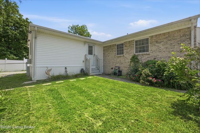 4815 Glenna Way, Louisville, KY 40219