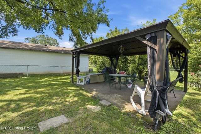 4815 Glenna Way, Louisville, KY 40219