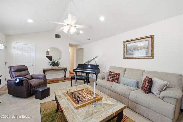 4815 Glenna Way, Louisville, KY 40219