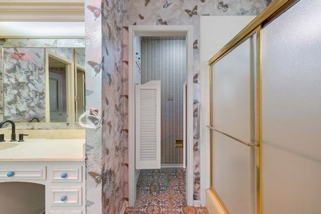 1214 Brook Hollow Court, Bryan, TX 77802