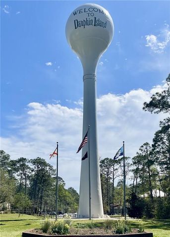 119 Epinet Street, Dauphin Island, AL 36528