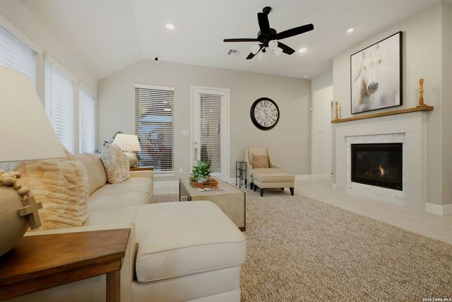 1912 Highland, Seguin, TX 78155