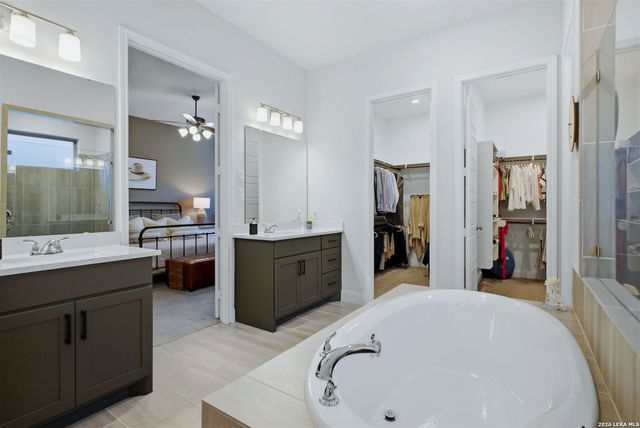 1912 Highland, Seguin, TX 78155