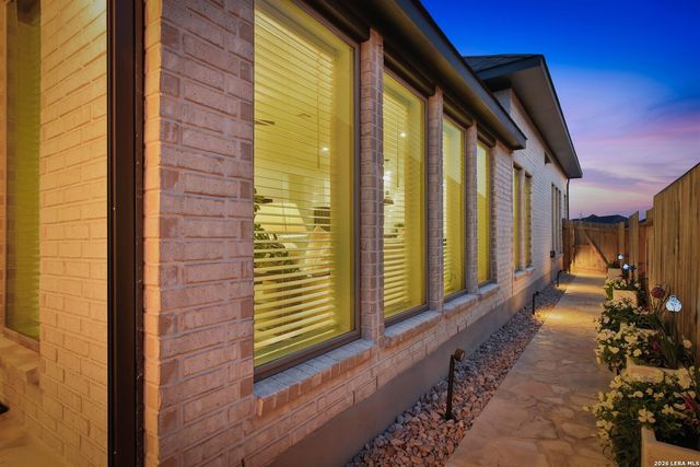 1912 Highland, Seguin, TX 78155