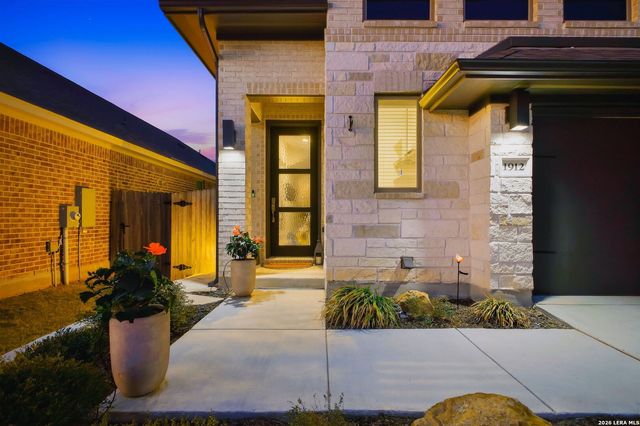 1912 Highland, Seguin, TX 78155