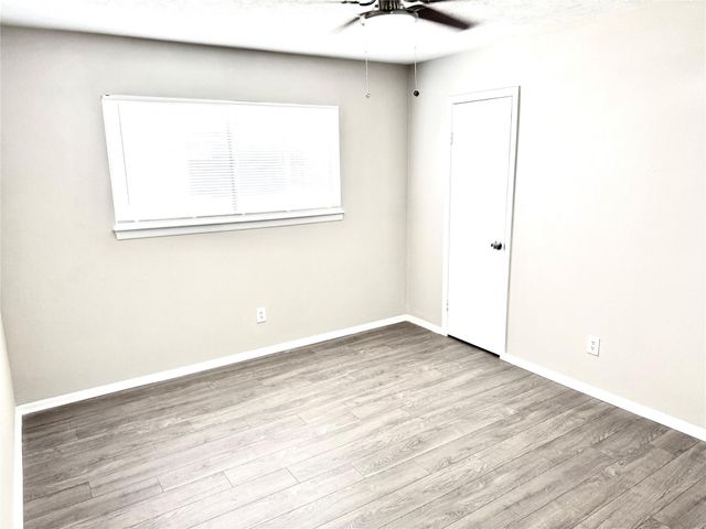 11010 Sageburrow Drive, Houston, TX 77089