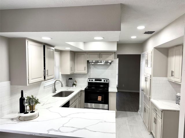 11010 Sageburrow Drive, Houston, TX 77089