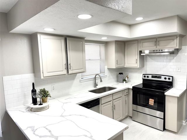 11010 Sageburrow Drive, Houston, TX 77089