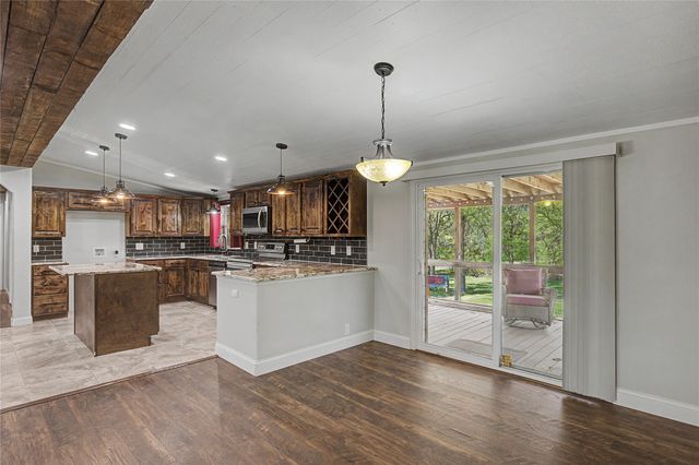 1701 Central Road, Weatherford, TX 76088