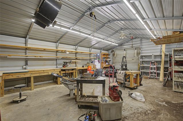 1701 Central Road, Weatherford, TX 76088