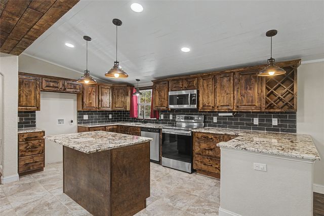 1701 Central Road, Weatherford, TX 76088