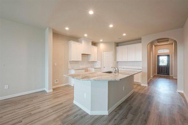 3414 Rolling River Drive, Baytown, TX 77521