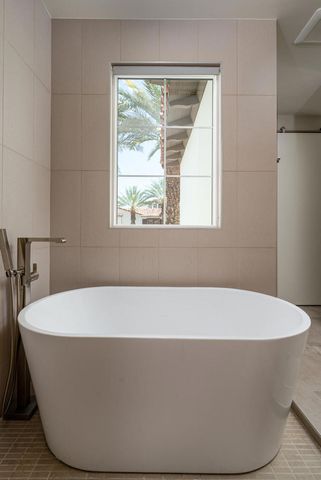 233 Calle La Soledad, Palm Springs, CA 92262