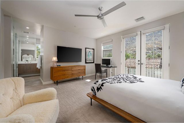 233 Calle La Soledad, Palm Springs, CA 92262