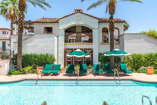 233 Calle La Soledad, Palm Springs, CA 92262