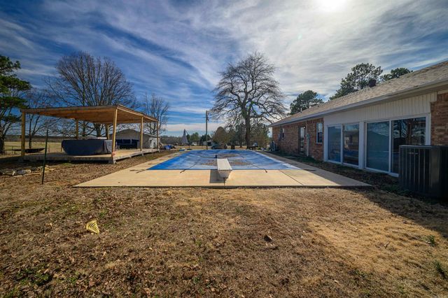 145 Thompson Drive, Floral, AR 72534