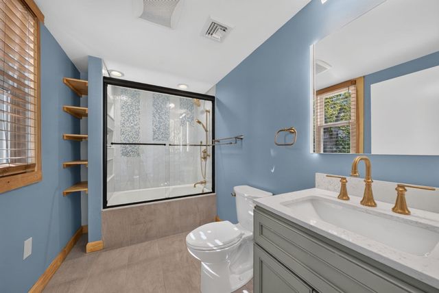 79 Bonney St, Brockton, MA 02302