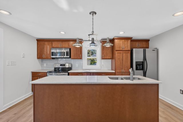 79 Bonney St, Brockton, MA 02302