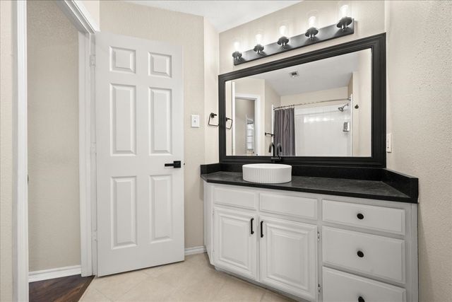 1409 Spinnaker Lane, Azle, TX 76020