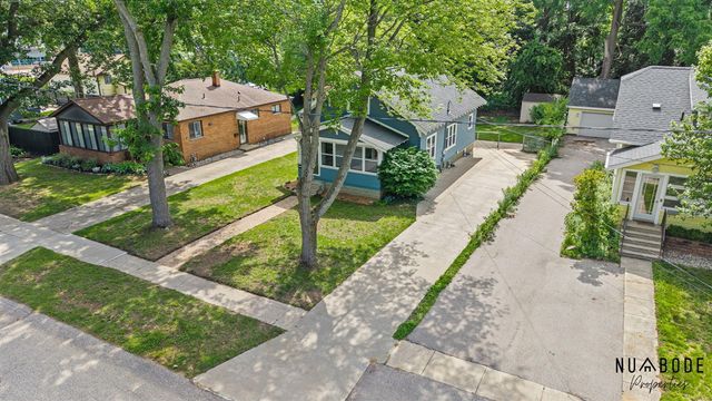 215 Williams Street, Spring Lake, MI 49456