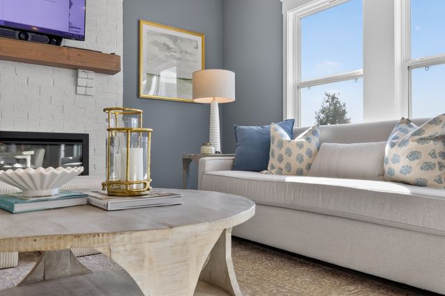 2021 Bennett Creek Dr, Columbia, TN 38401