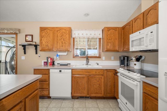 2818 S Newer Ct, Veradale, WA 99037