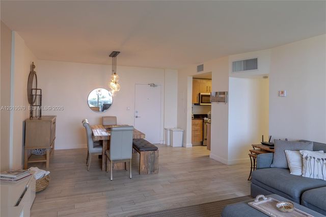 10275 Collins Ave 634, Bal Harbour, FL 33154