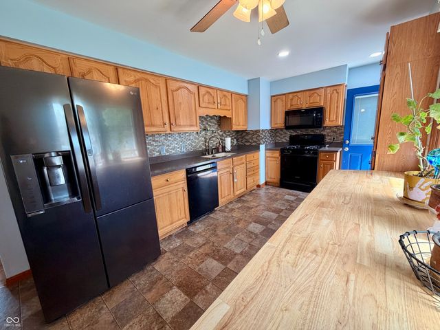 1929 N Avon Avenue, Avon, IN 46123