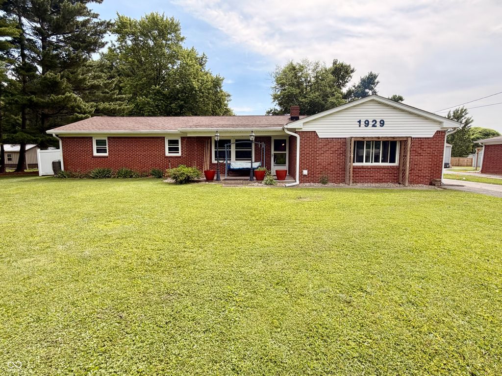 1929 N Avon Avenue, Avon, IN 46123