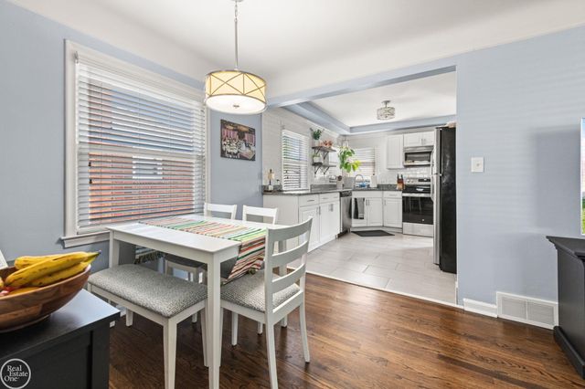 26730 Ursuline Street, Saint Clair Shores, MI 48081