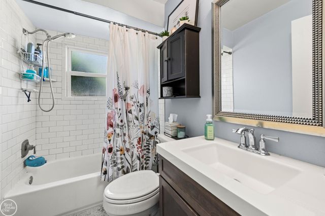 26730 Ursuline Street, Saint Clair Shores, MI 48081