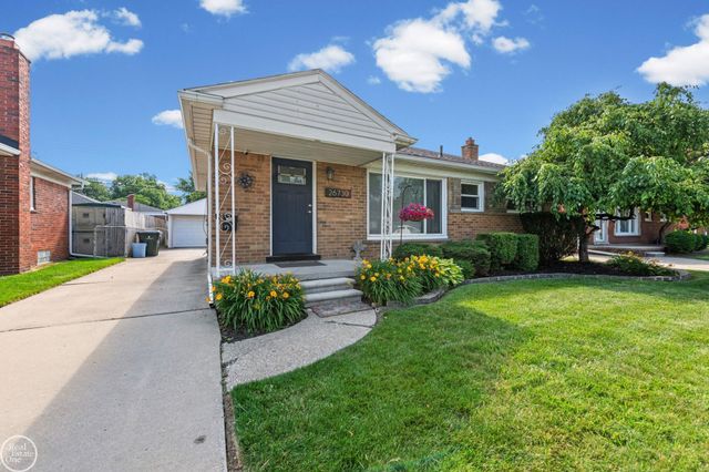 26730 Ursuline Street, Saint Clair Shores, MI 48081