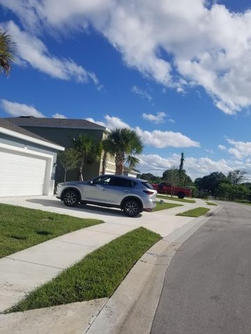 3376 N Park Drive, Fort Pierce, FL 34982