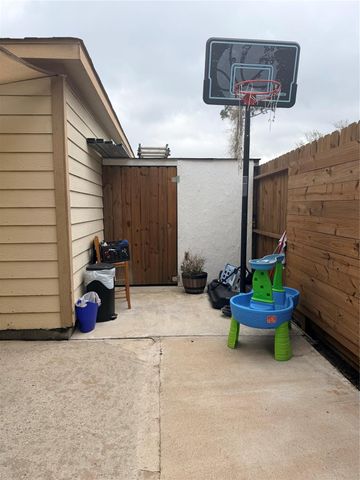 23614 Wildwood Green Way, Spring, TX 77373