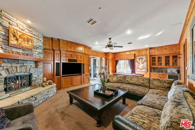 13418 Nightsky Drive, Camarillo, CA 93012