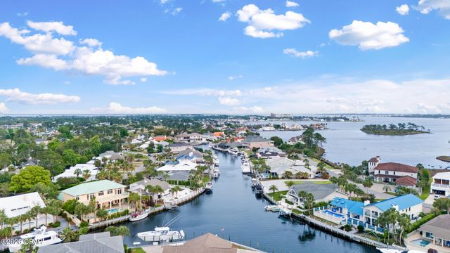 559 Wahoo Road, Panama City Beach, FL 32408