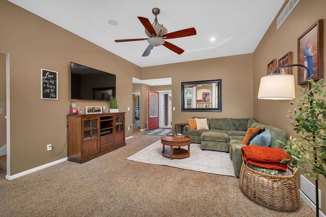 307 W Main Street, Gardner, IL 60424