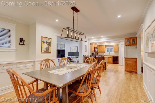 203 Aqua Court, Royal Oak, MI 48073