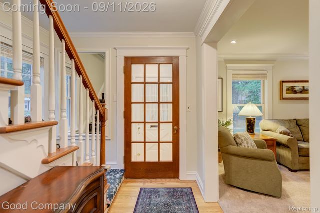 203 Aqua Court, Royal Oak, MI 48073