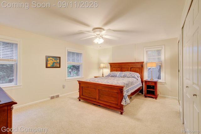 203 Aqua Court, Royal Oak, MI 48073