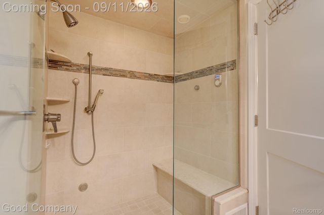 203 Aqua Court, Royal Oak, MI 48073