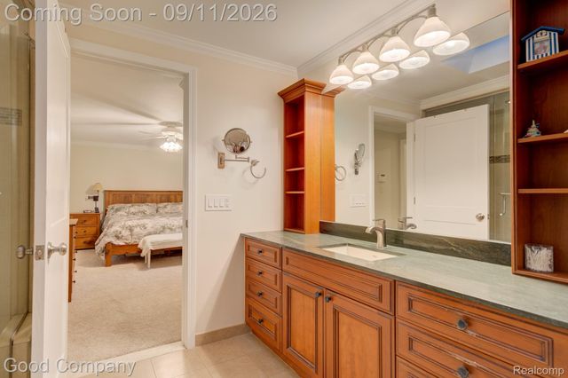203 Aqua Court, Royal Oak, MI 48073