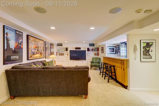 203 Aqua Court, Royal Oak, MI 48073