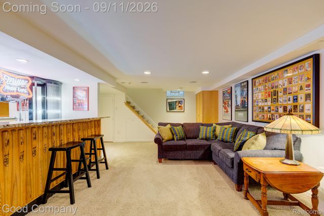 203 Aqua Court, Royal Oak, MI 48073