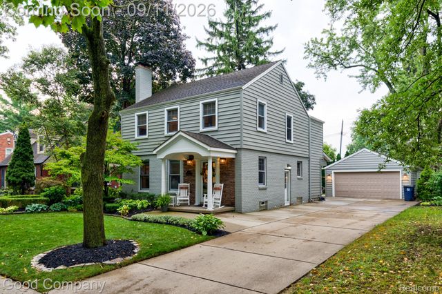 203 Aqua Court, Royal Oak, MI 48073