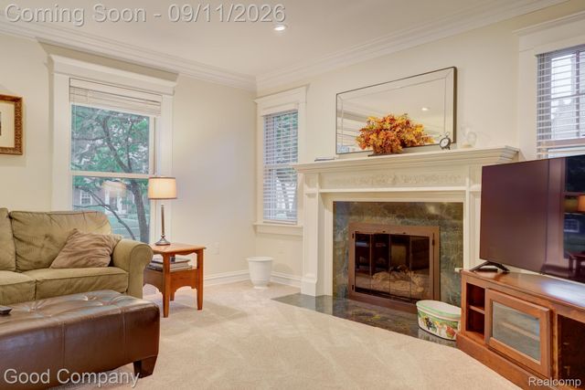 203 Aqua Court, Royal Oak, MI 48073