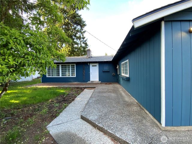 621 Brookdale Road E, Tacoma, WA 98445