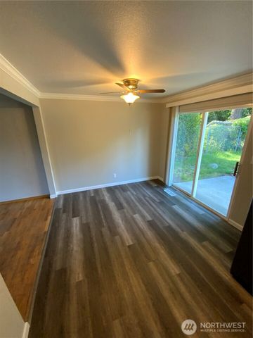 621 Brookdale Road E, Tacoma, WA 98445