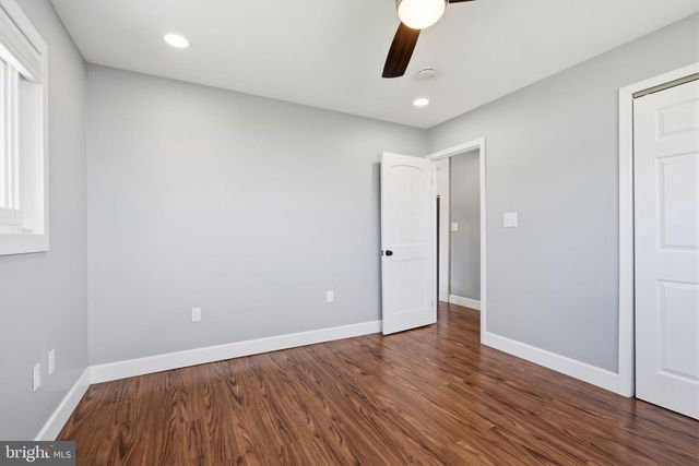 31 VERMILLION LN, Levittown, PA 19054