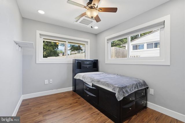 31 VERMILLION LN, Levittown, PA 19054
